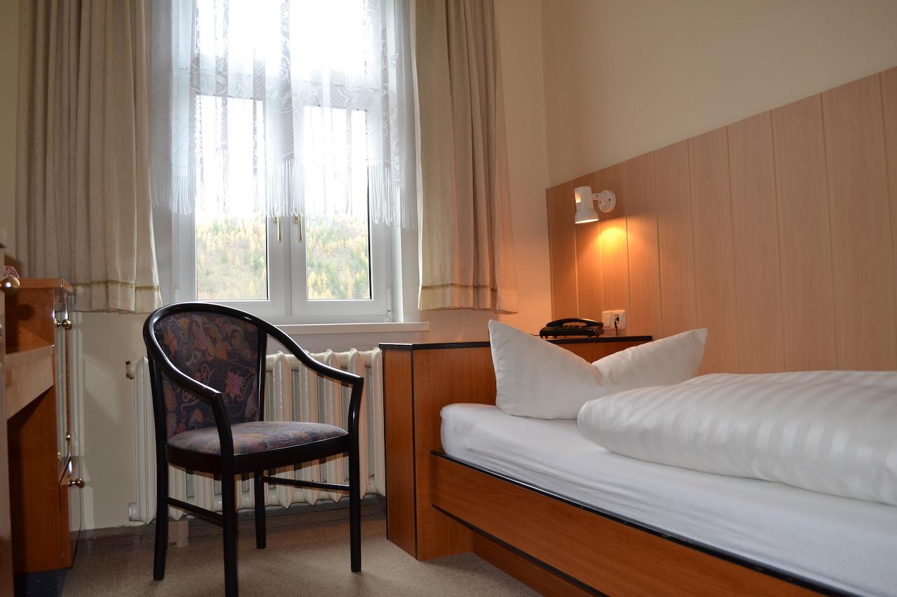 Hotel Weisser Hirsch Schwarzburg Room photo